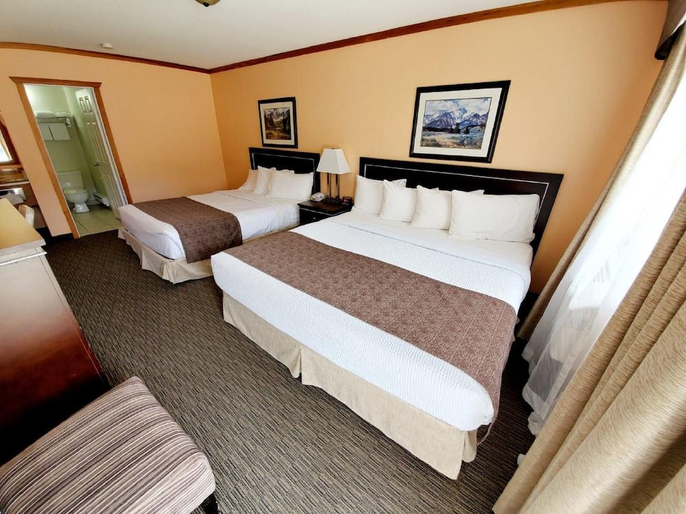 Travelodge By Wyndham Golden Sportsman Lodge Exterior foto
